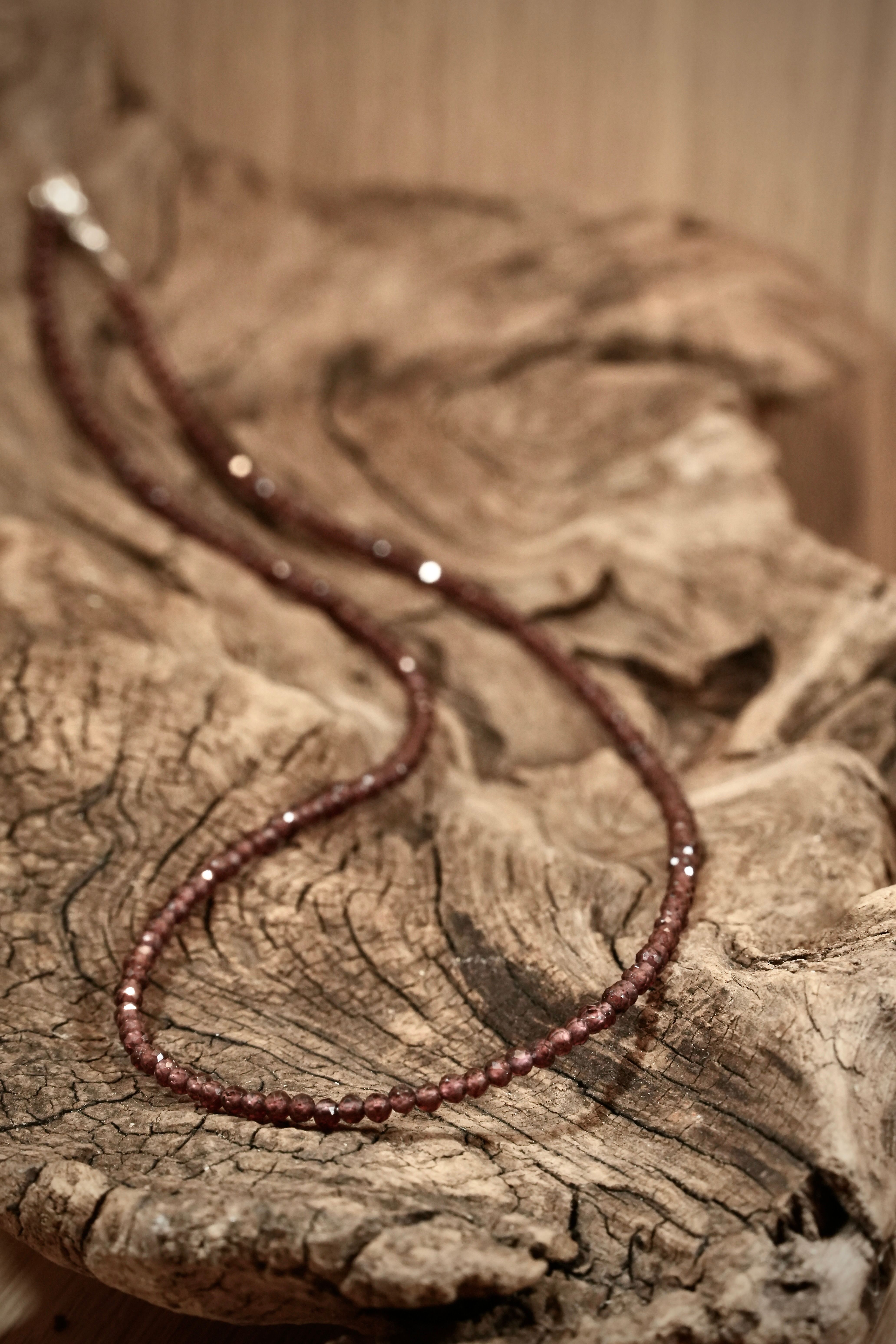 Pyrope Garnet Pearls necklace on root wood
