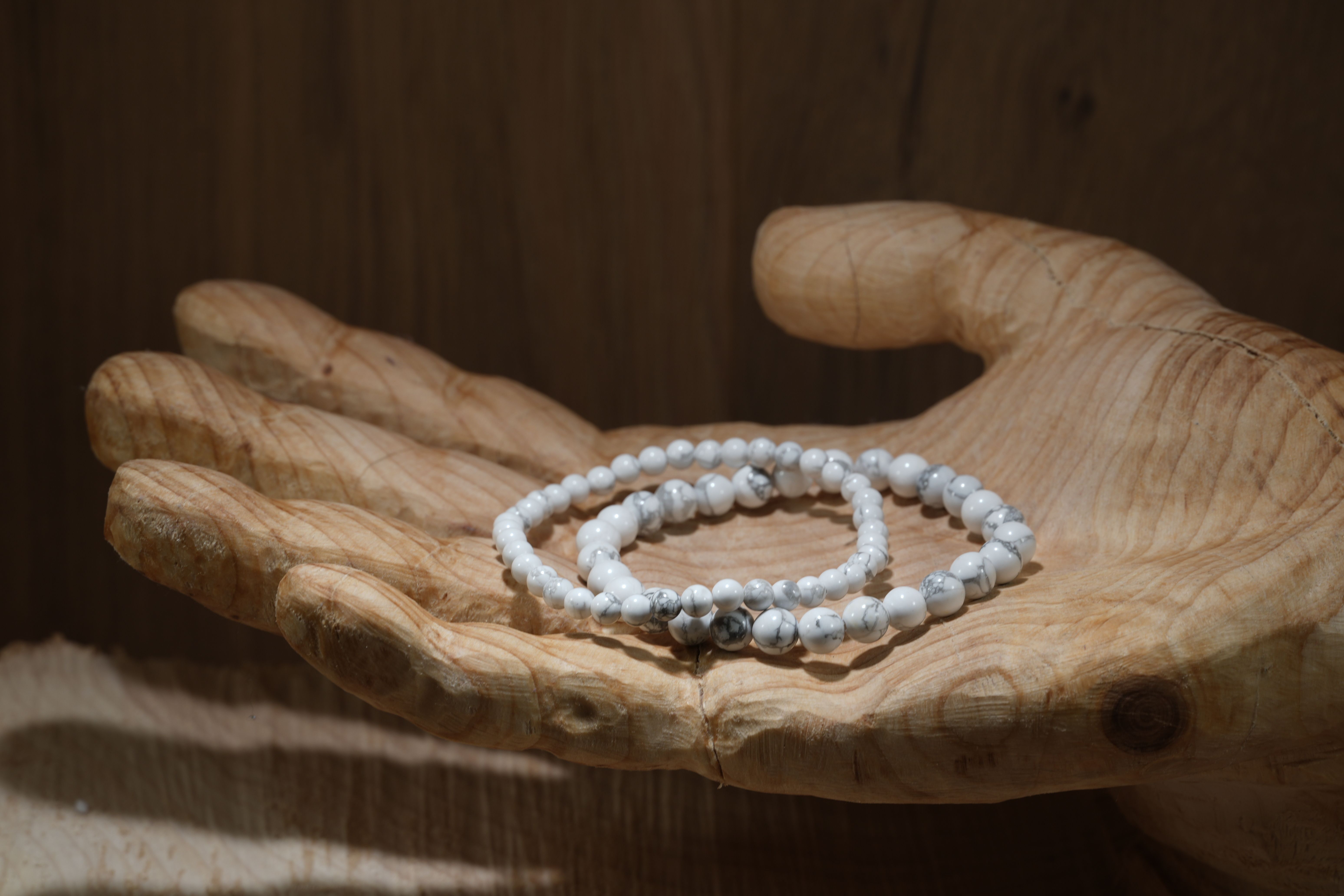 Magnesite, bracelets