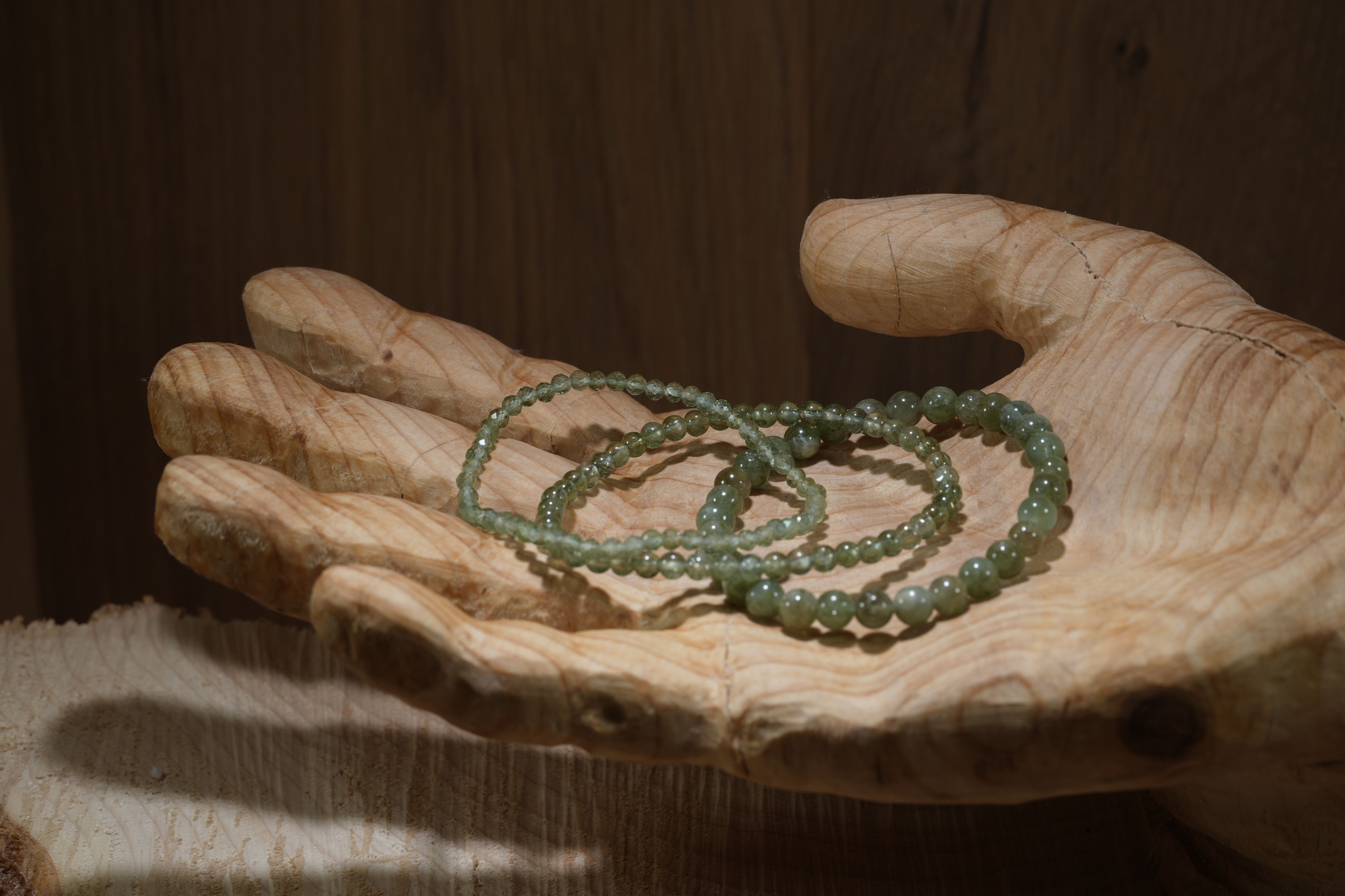 Green apatite, bracelets