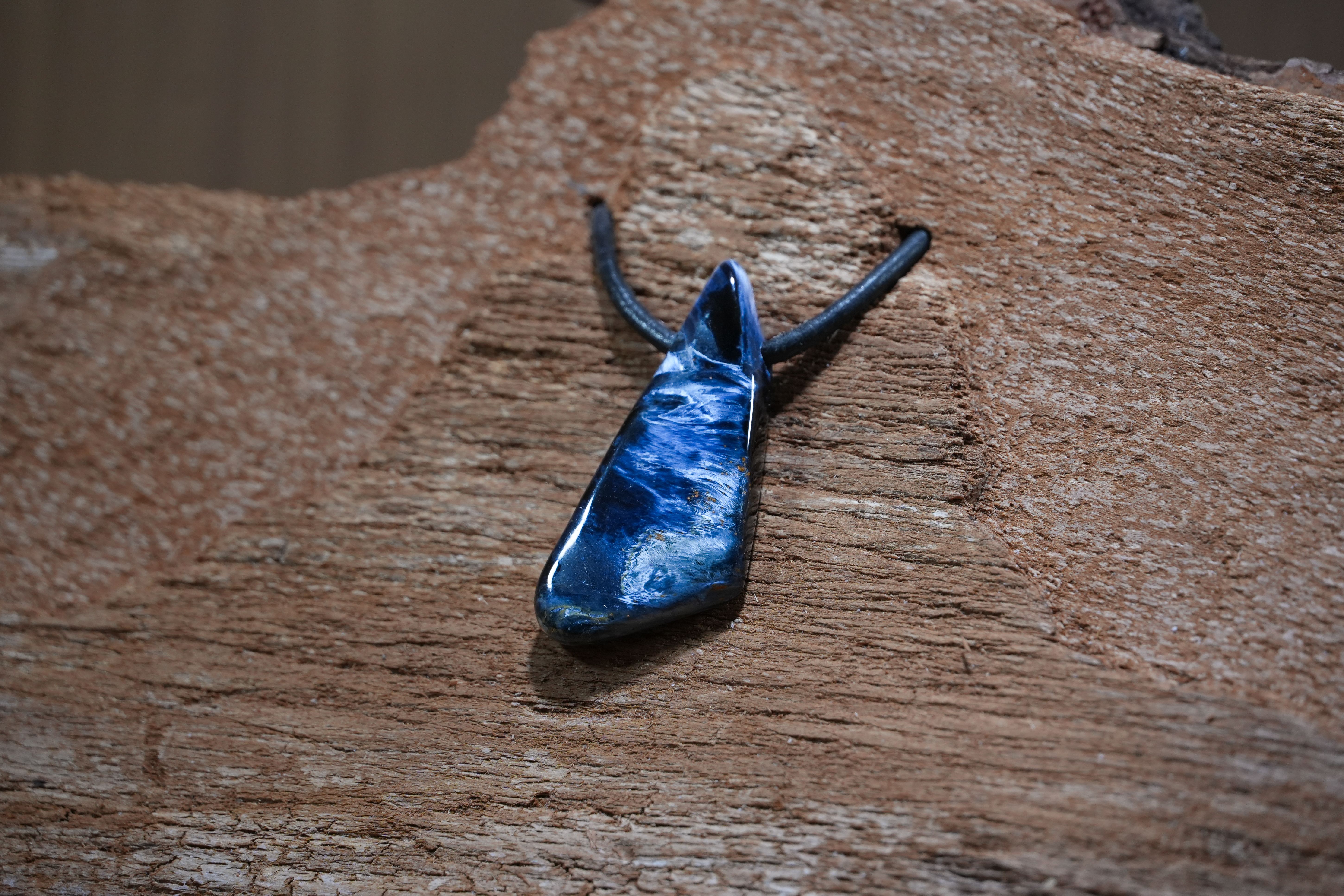 Pietersite, Drilled · No. 1, 2 × 3.6 cm