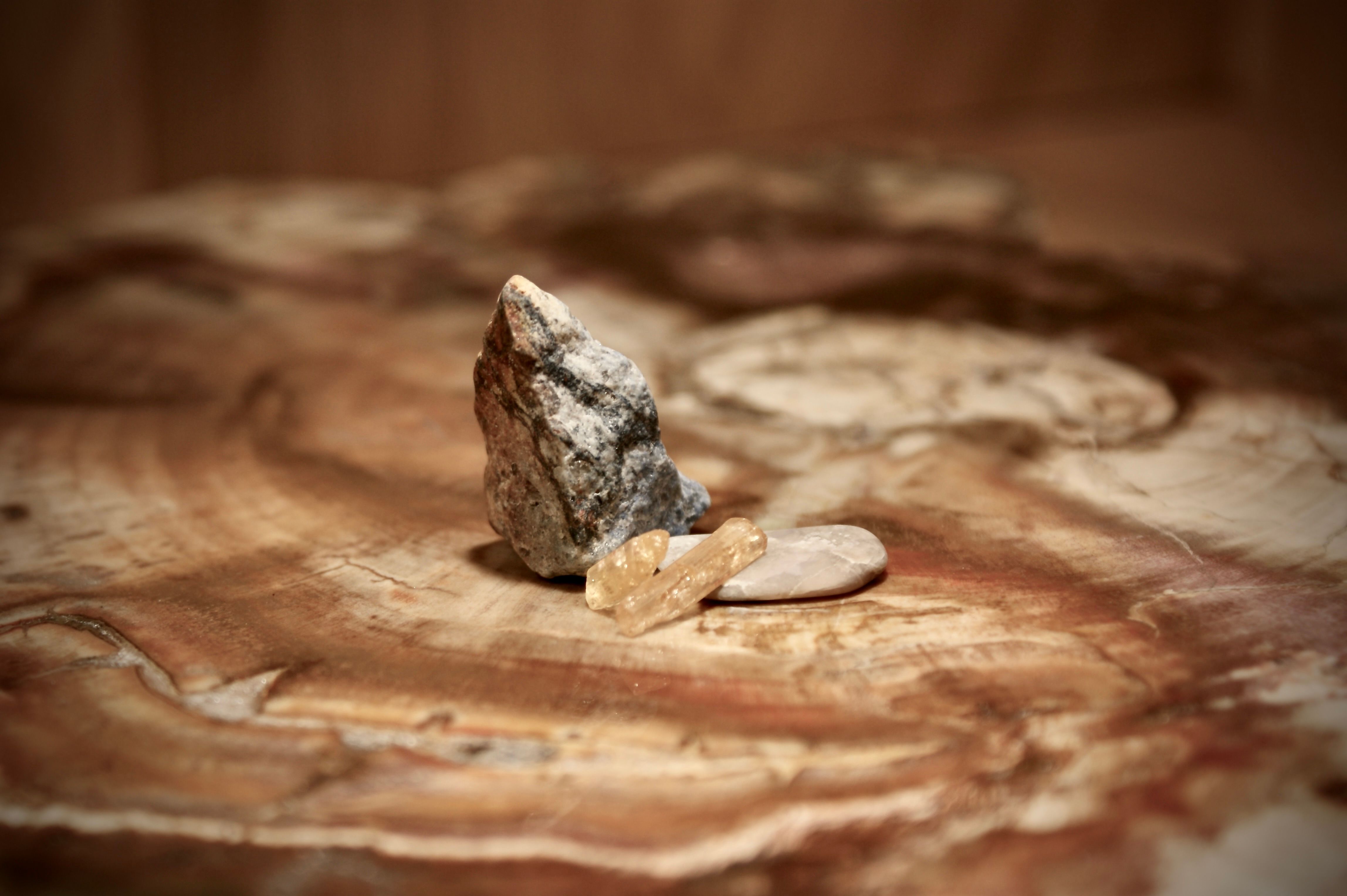 Gemstone water blend of rough stones: dumortierite, sunstone and imperial topaz