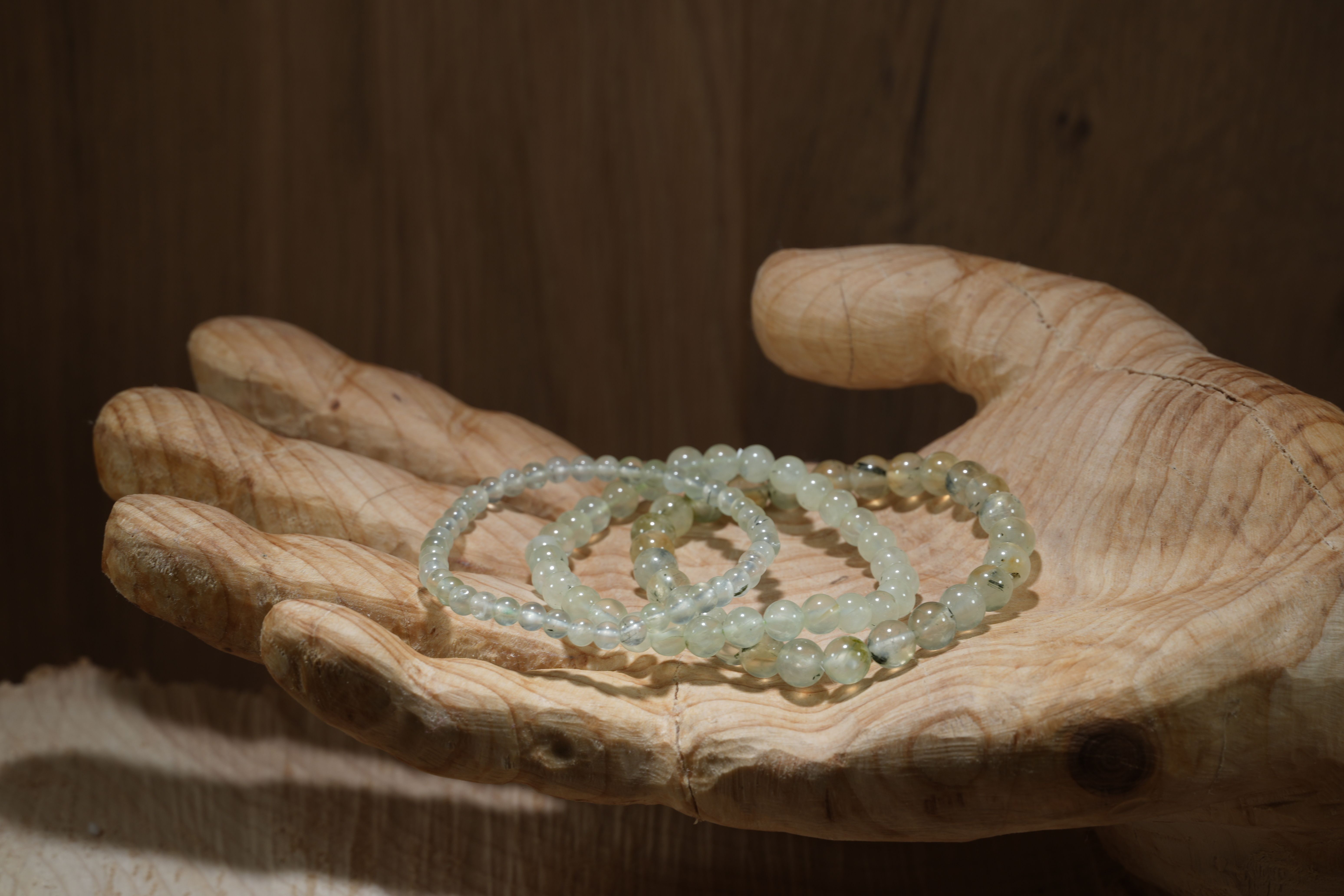 Prehnite, bracelets