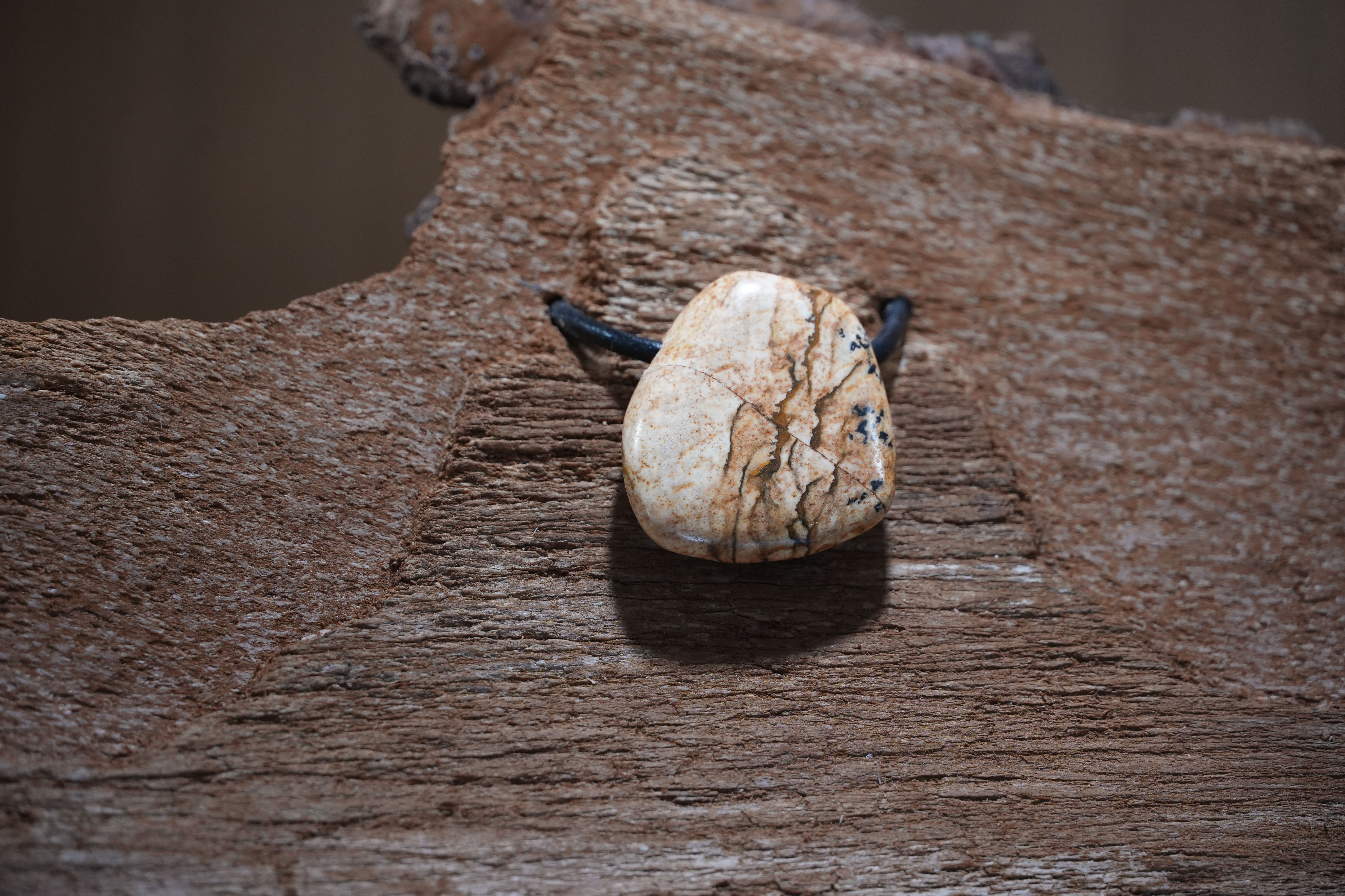 Landscape jasper, Drilled · No. 1, 2.5 × 2.8 cm