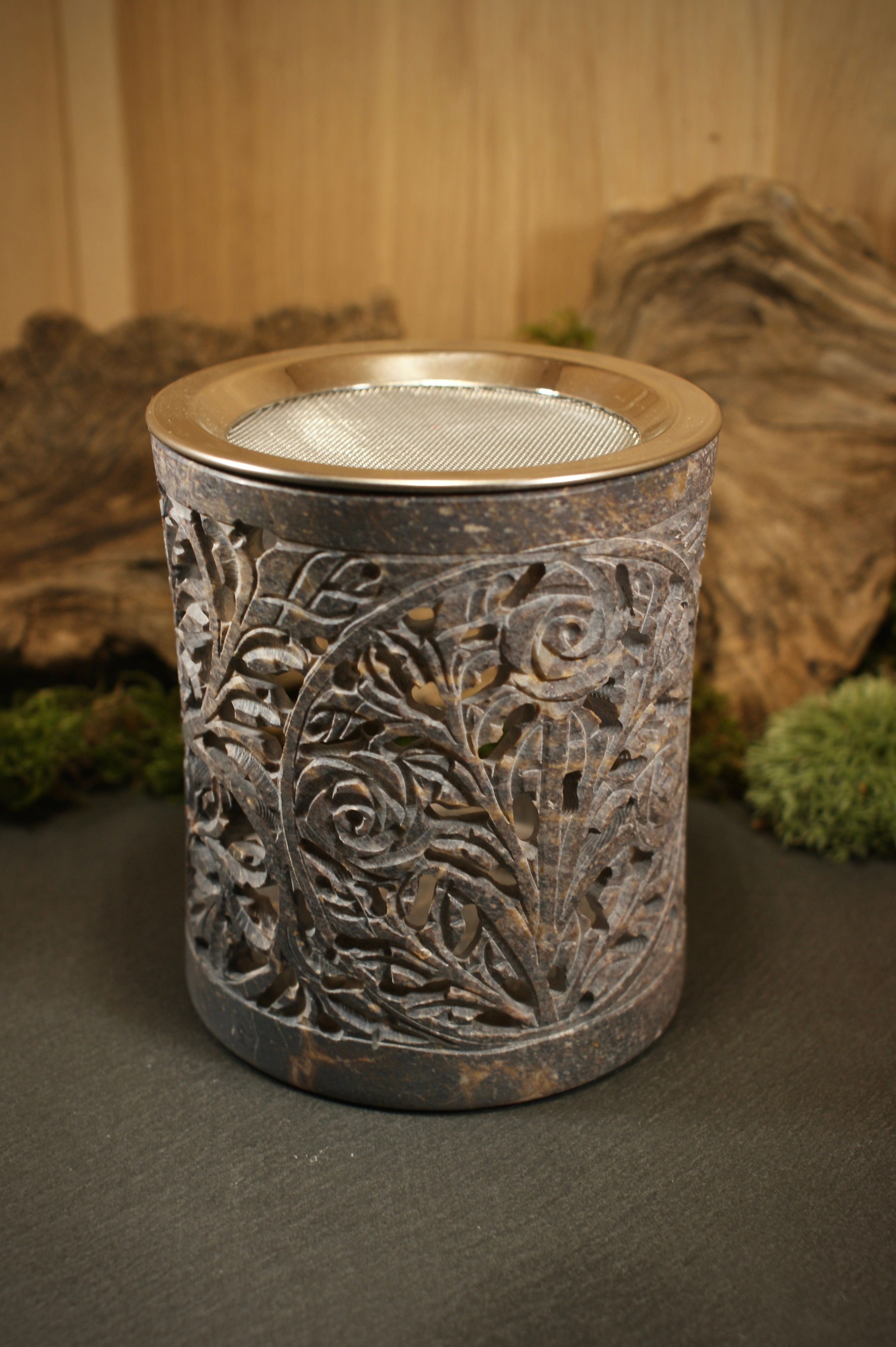 Cylinder tealight burner