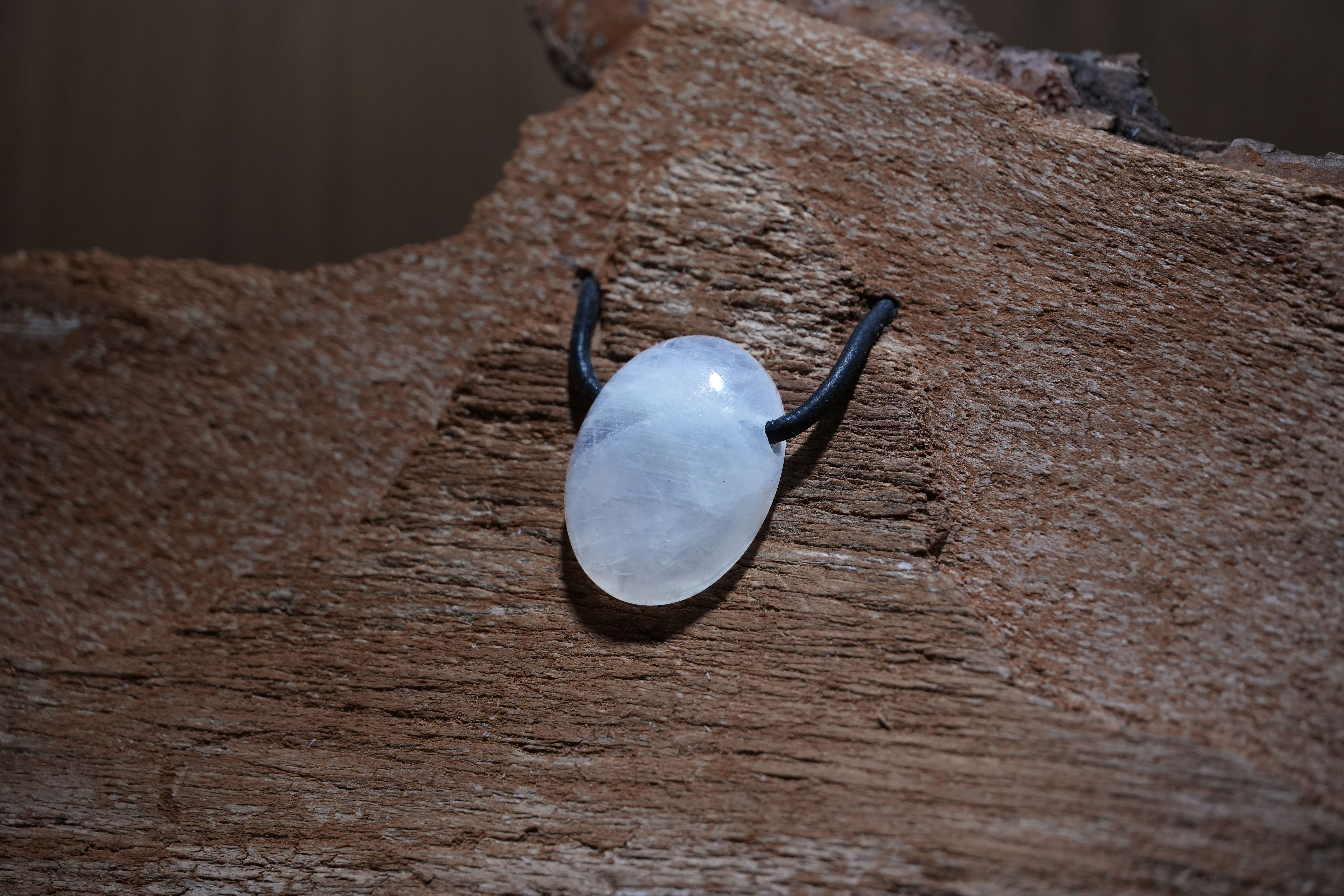 White labradorite, Drilled · No. 1, 2 × 2.7 cm