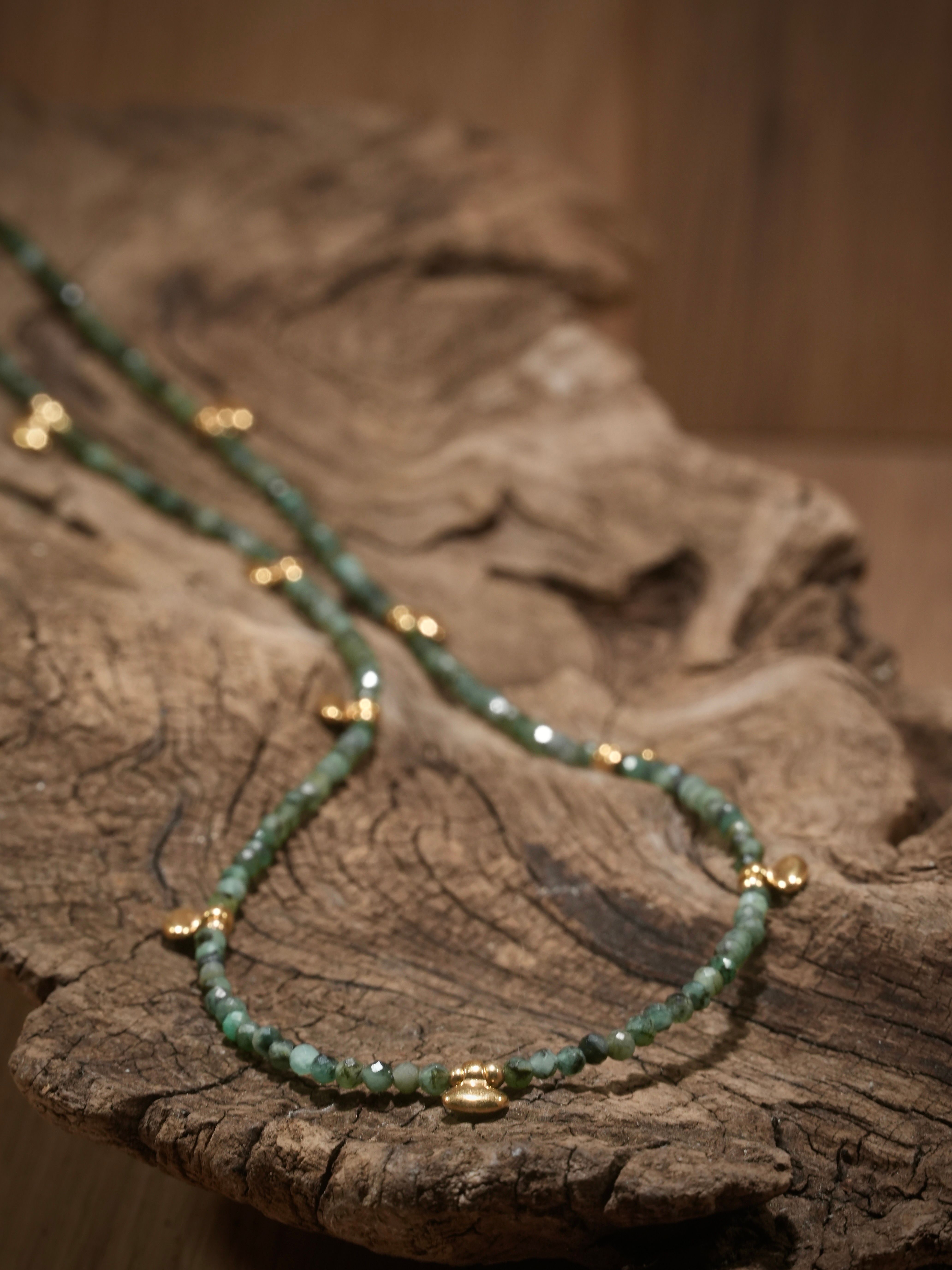 Emerald Boho necklace with small gold elements